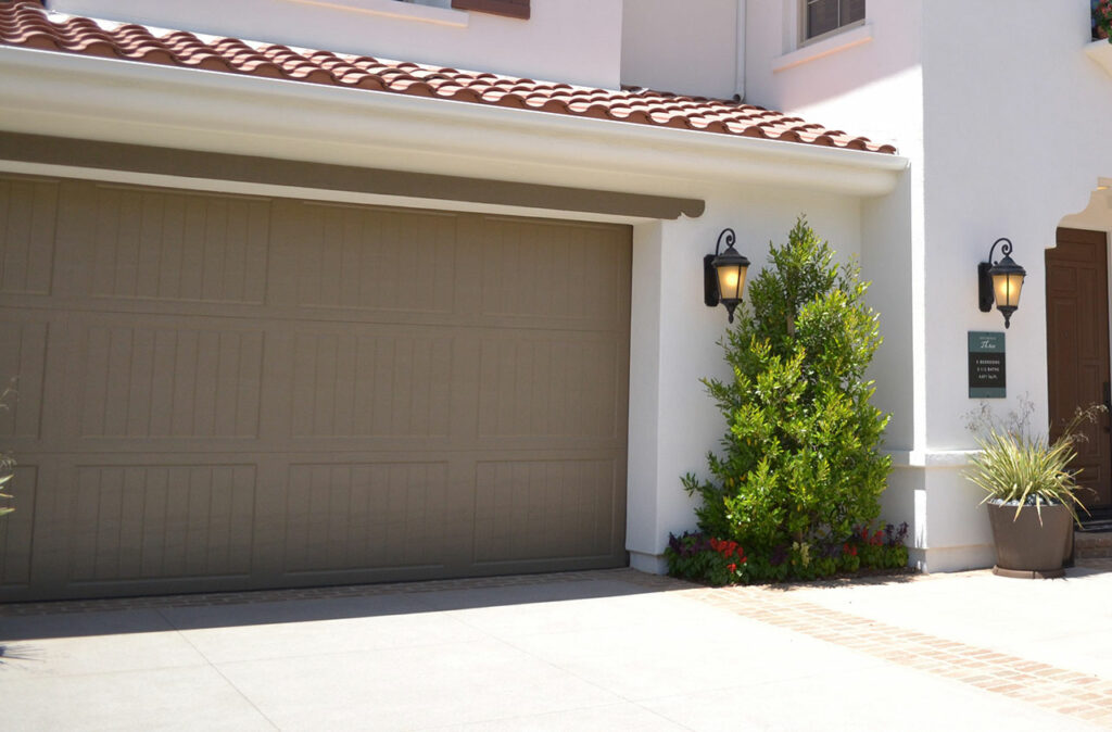 Simple-Tips-To-Help-You-Keep-Your-Home-Safe-With-A-New-Garage-Door--POC-Austin-Car-Keys